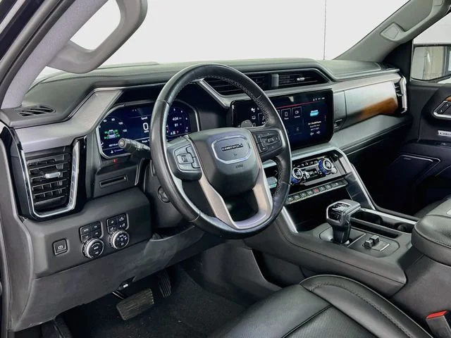 Used 2022 Silver GMC Denali image 37