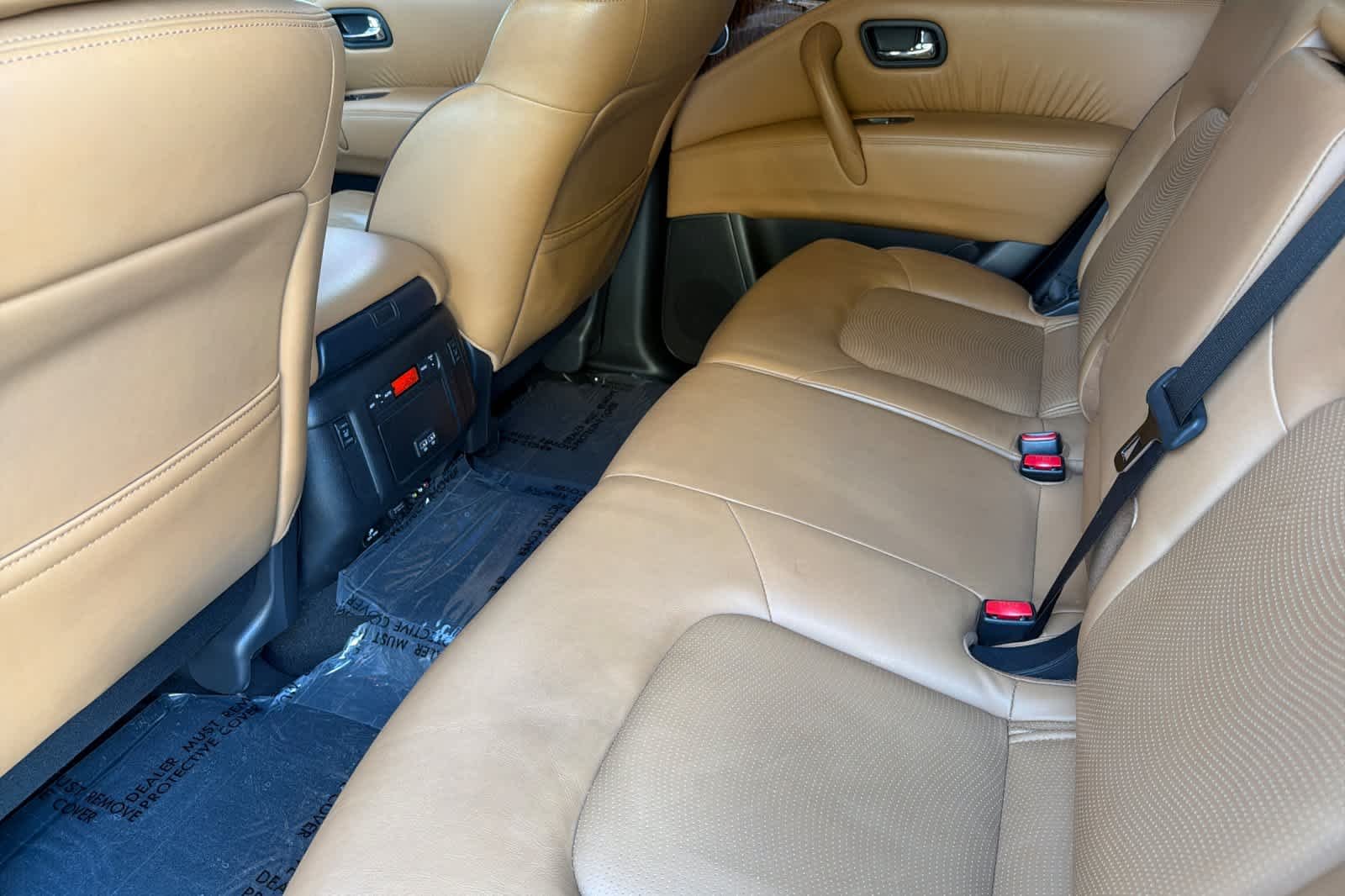 Used 2017 Pearl White Nissan Platinum image 4