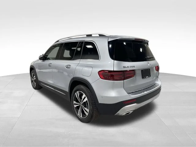 New 2026 Cirrus Silver Metallic Mercedes-Benz GLB 250 image 4