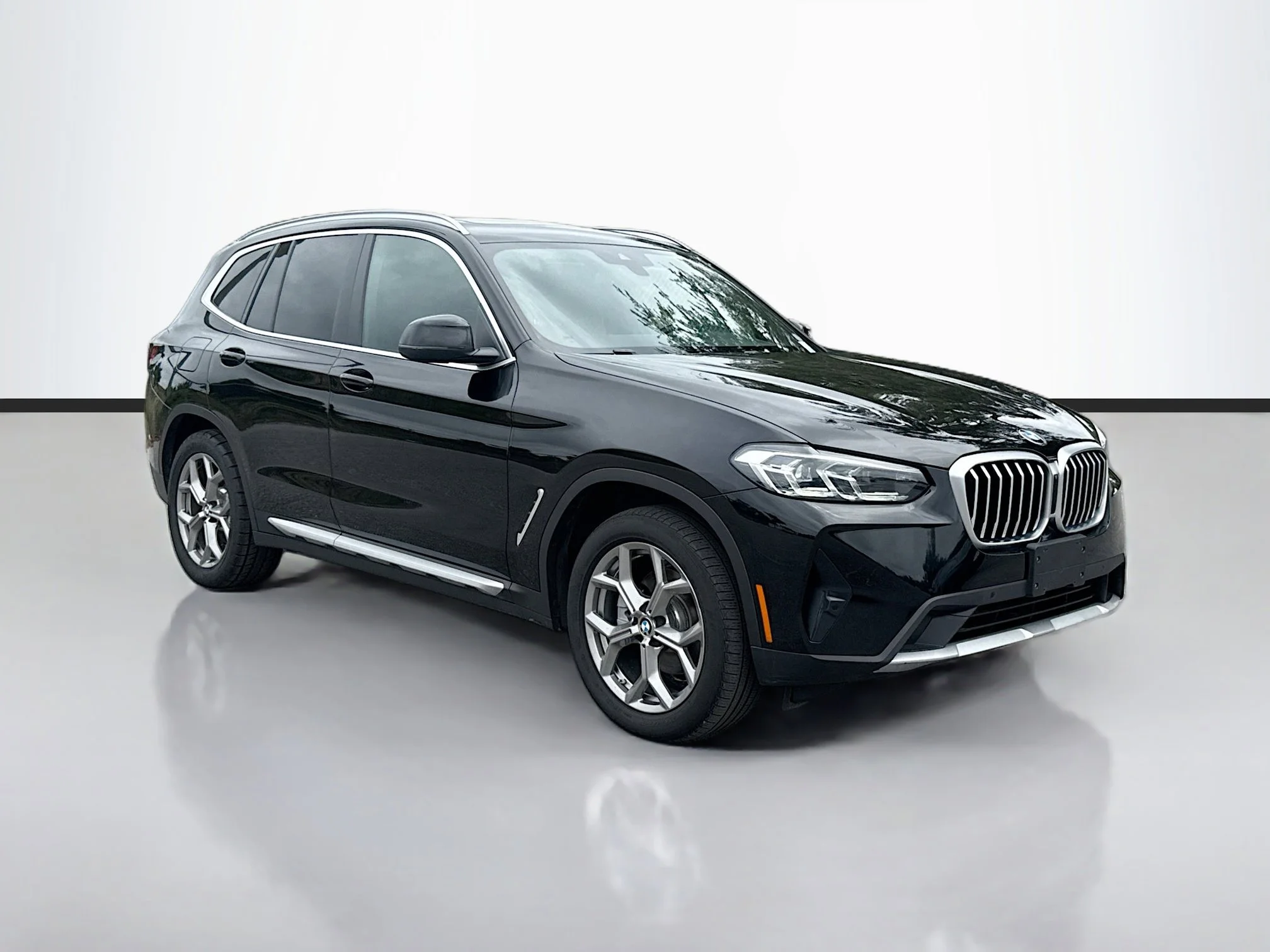 Used 2024 Black Sapphire Metallic BMW xDrive30i image 7