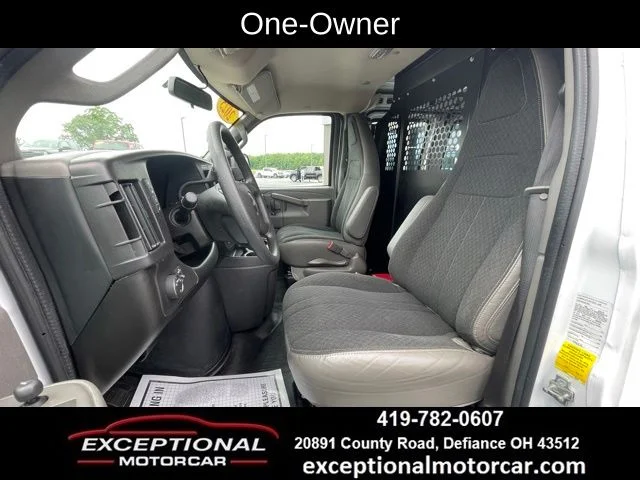 Used 2025 White GMC Work Van image 17