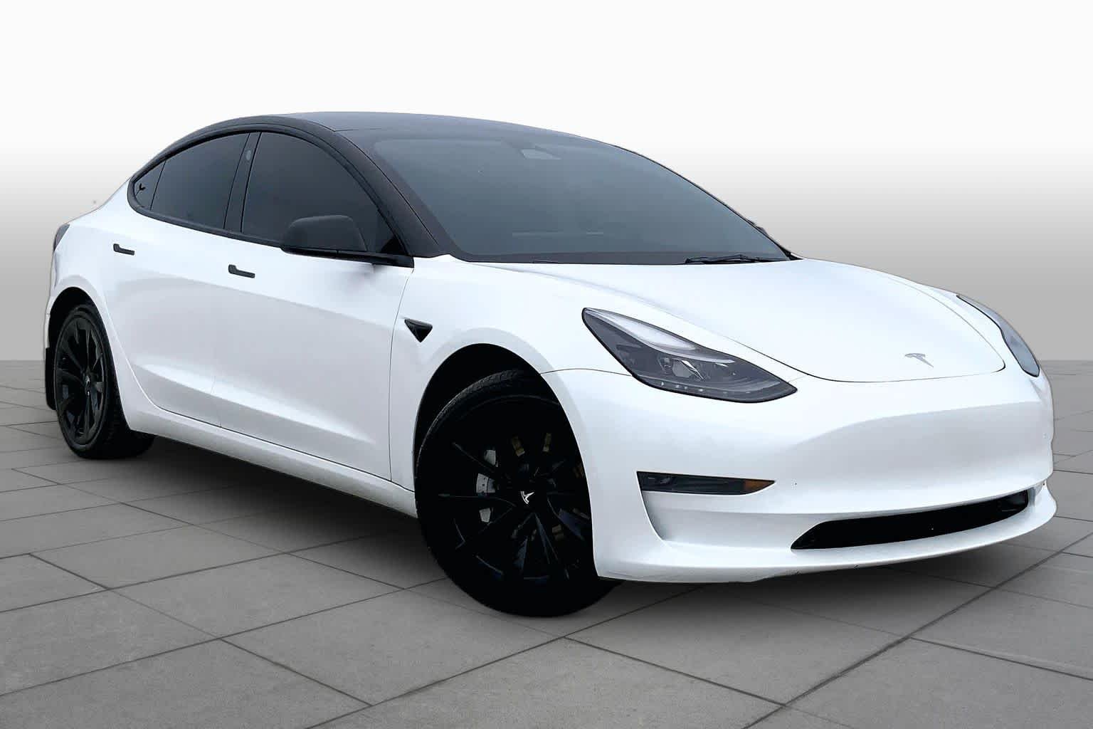 Used 2023 Pearl White Multi-Coat Tesla  image 2
