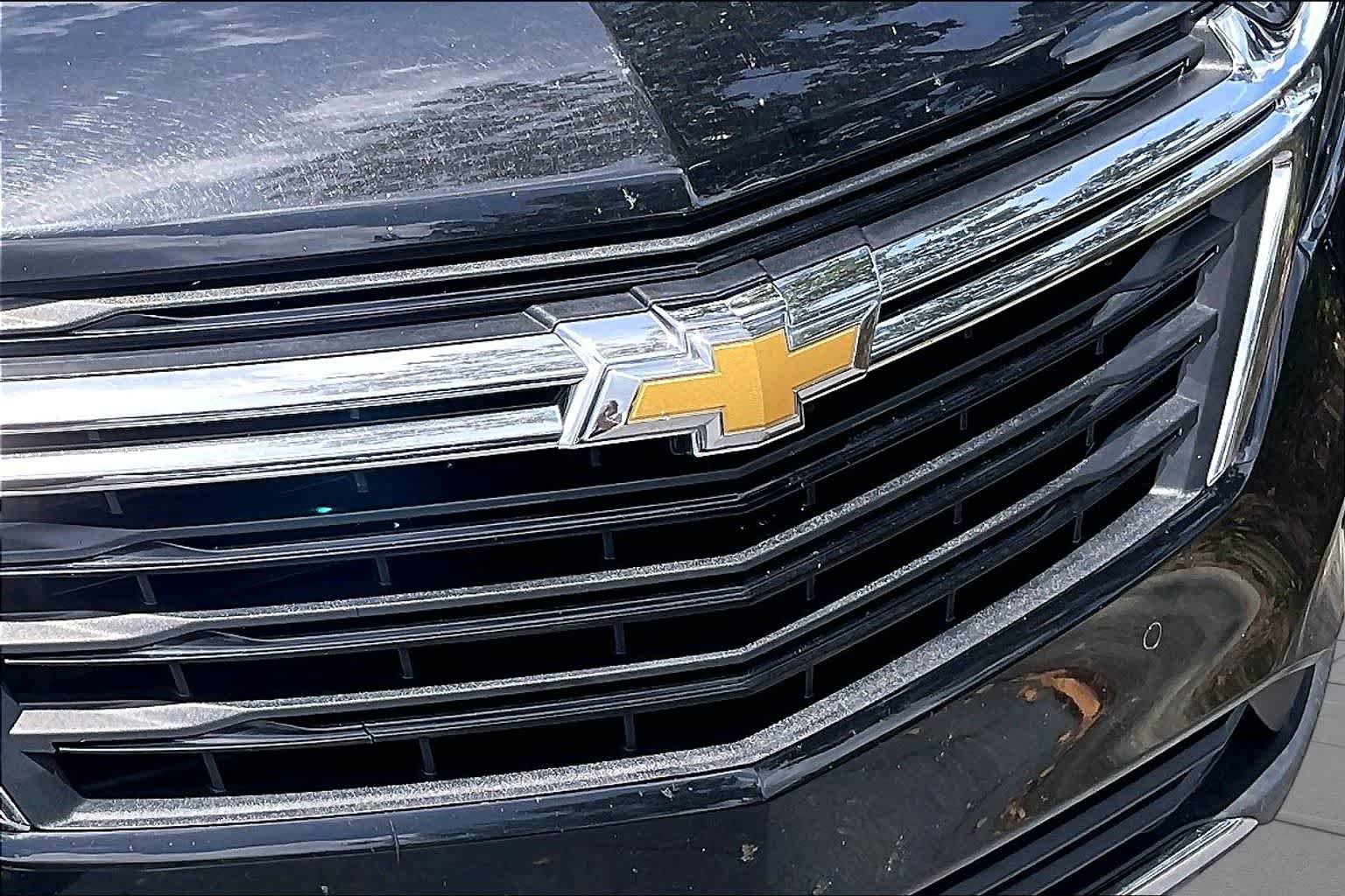Used 2024 Mosaic Black Metallic Chevrolet LT image 29