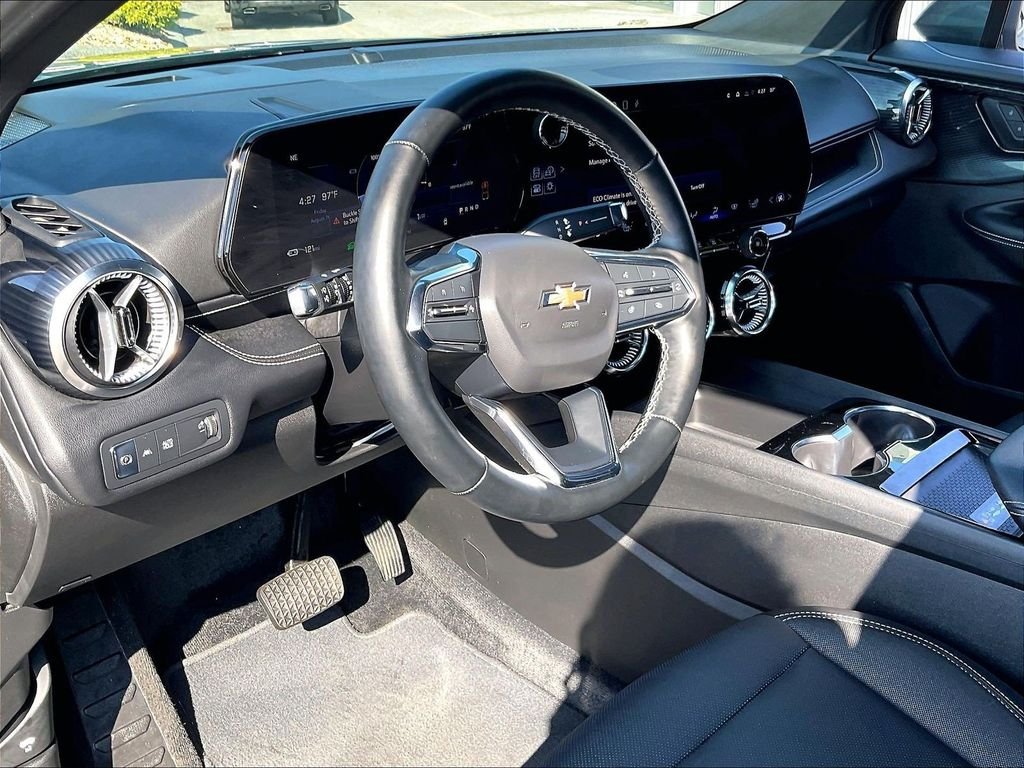 Used 2024 Gray Chevrolet LT image 8