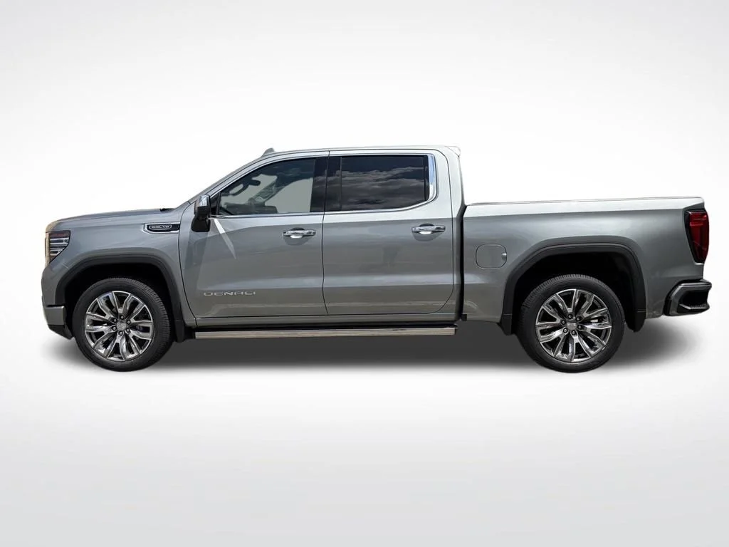 Used 2023 Silver GMC Denali image 4