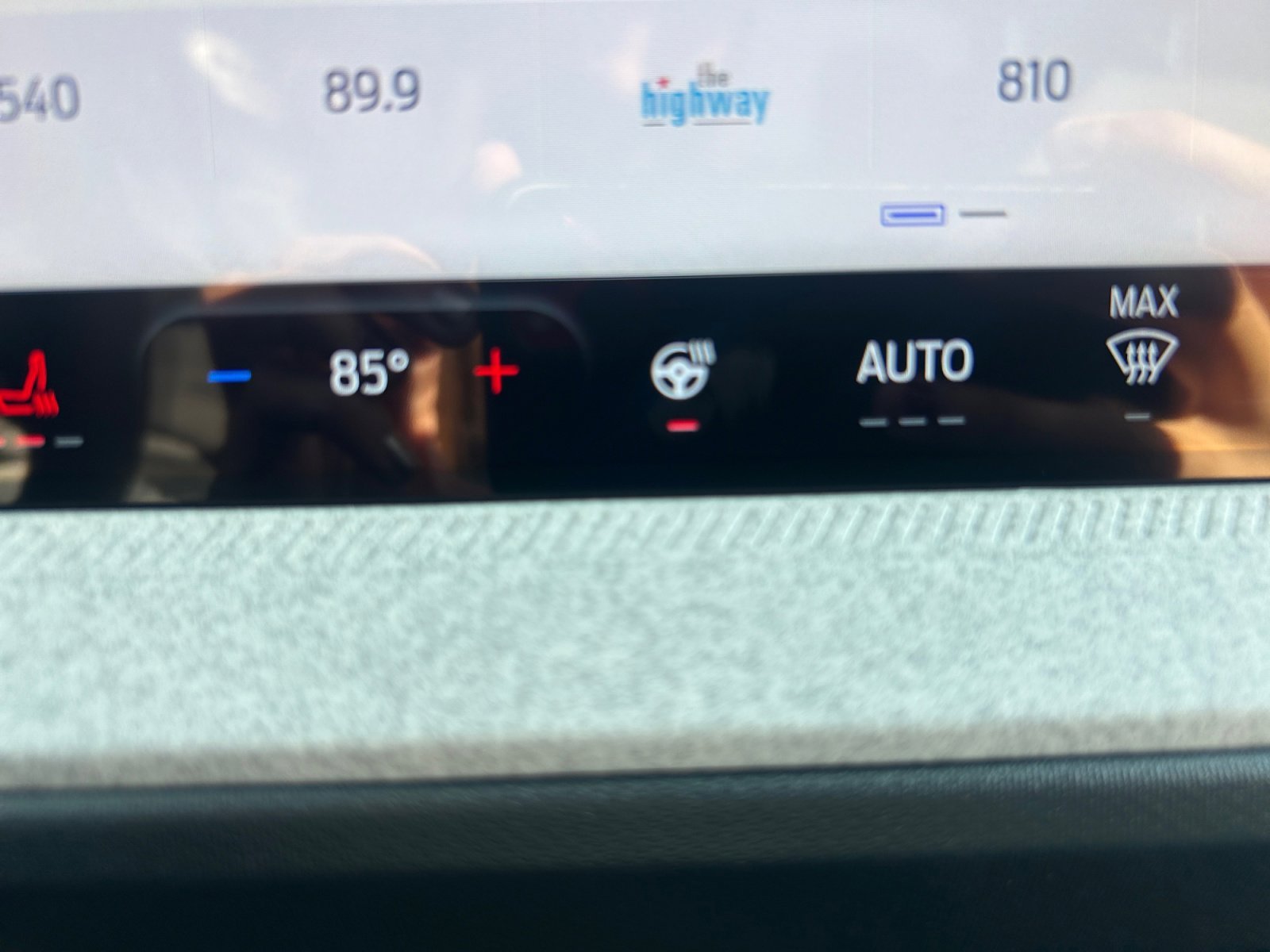 New 2026 Azure Gray Metallic Tri-Coat Ford XLT image 22