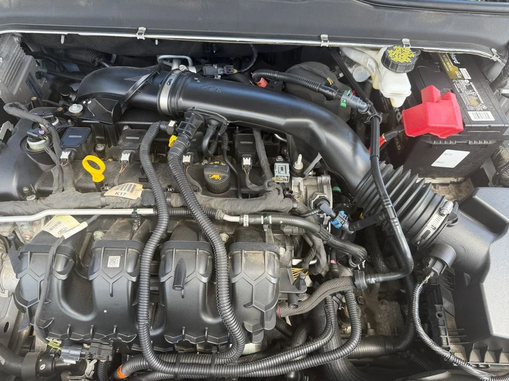 Used 2020 White Ford SE image 20