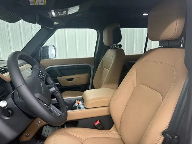 New 2026 Borasco Gray Metallic Land Rover S image 11