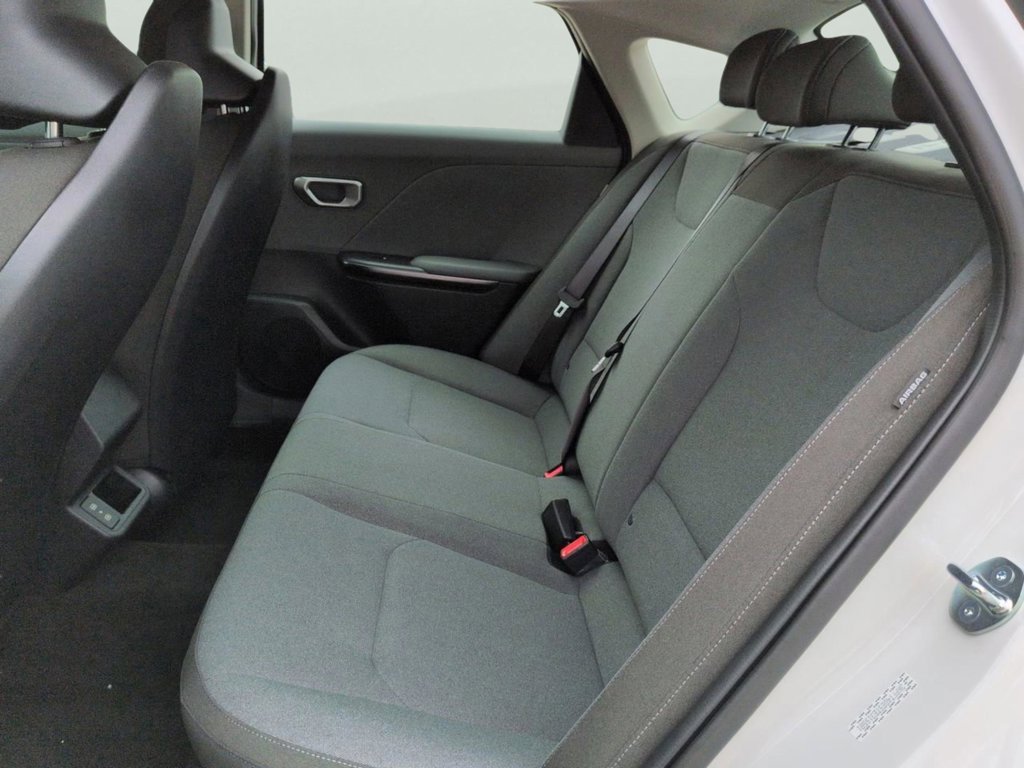 New 2026 Snow White Pearl Kia LXS image 11