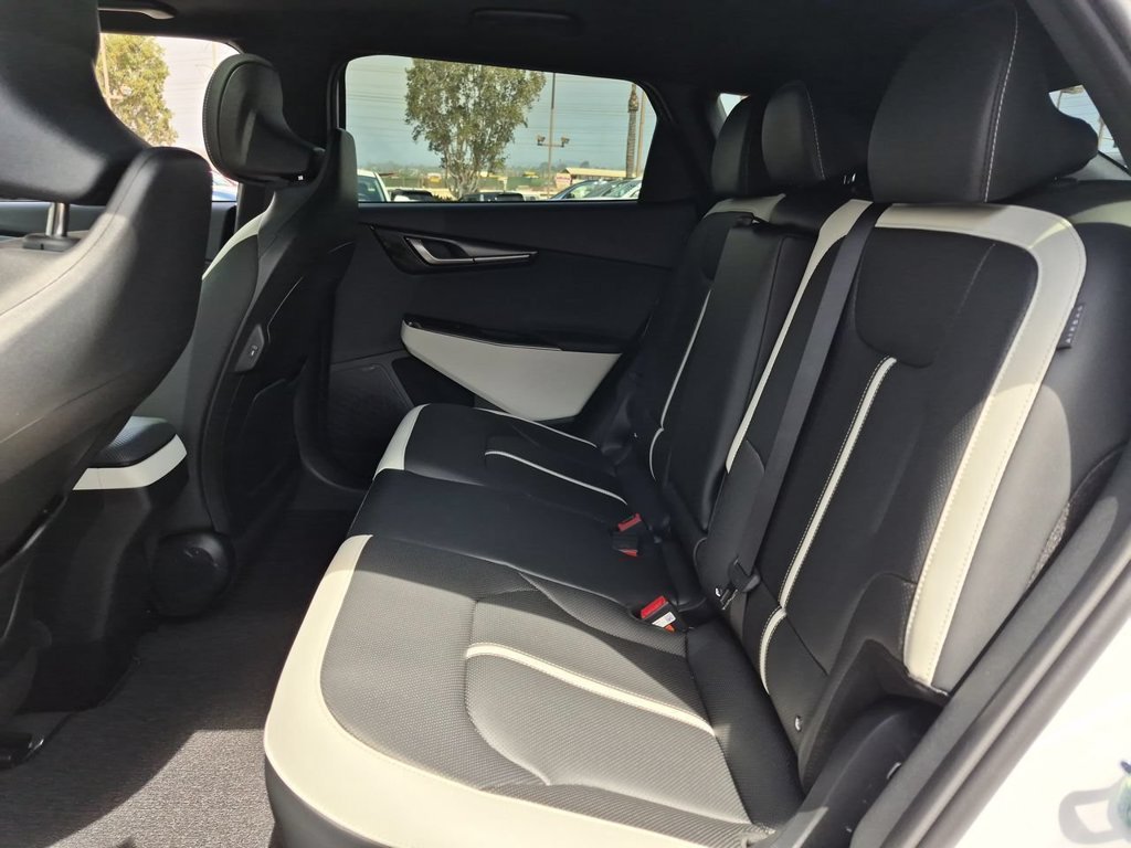 New 2026 Glacial White Pearl / Black Ro Kia GT-LINE image 26