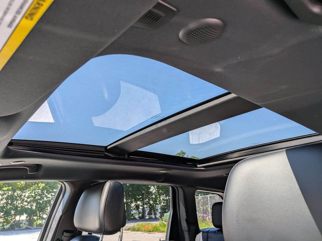 Used 2021 White Jeep Limited X image 22