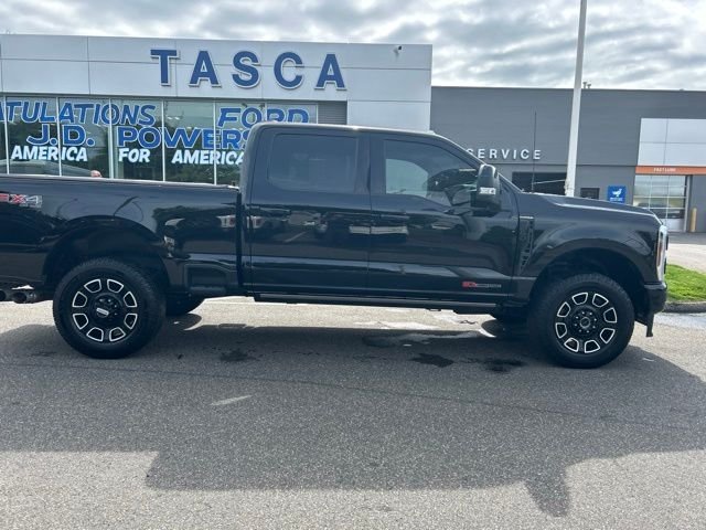 Used 2025 Black Ford Platinum image 10