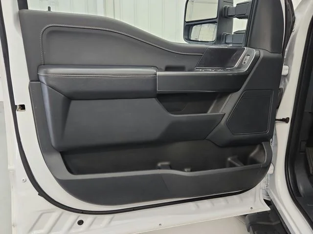 Used 2023 White Ford XLT image 32