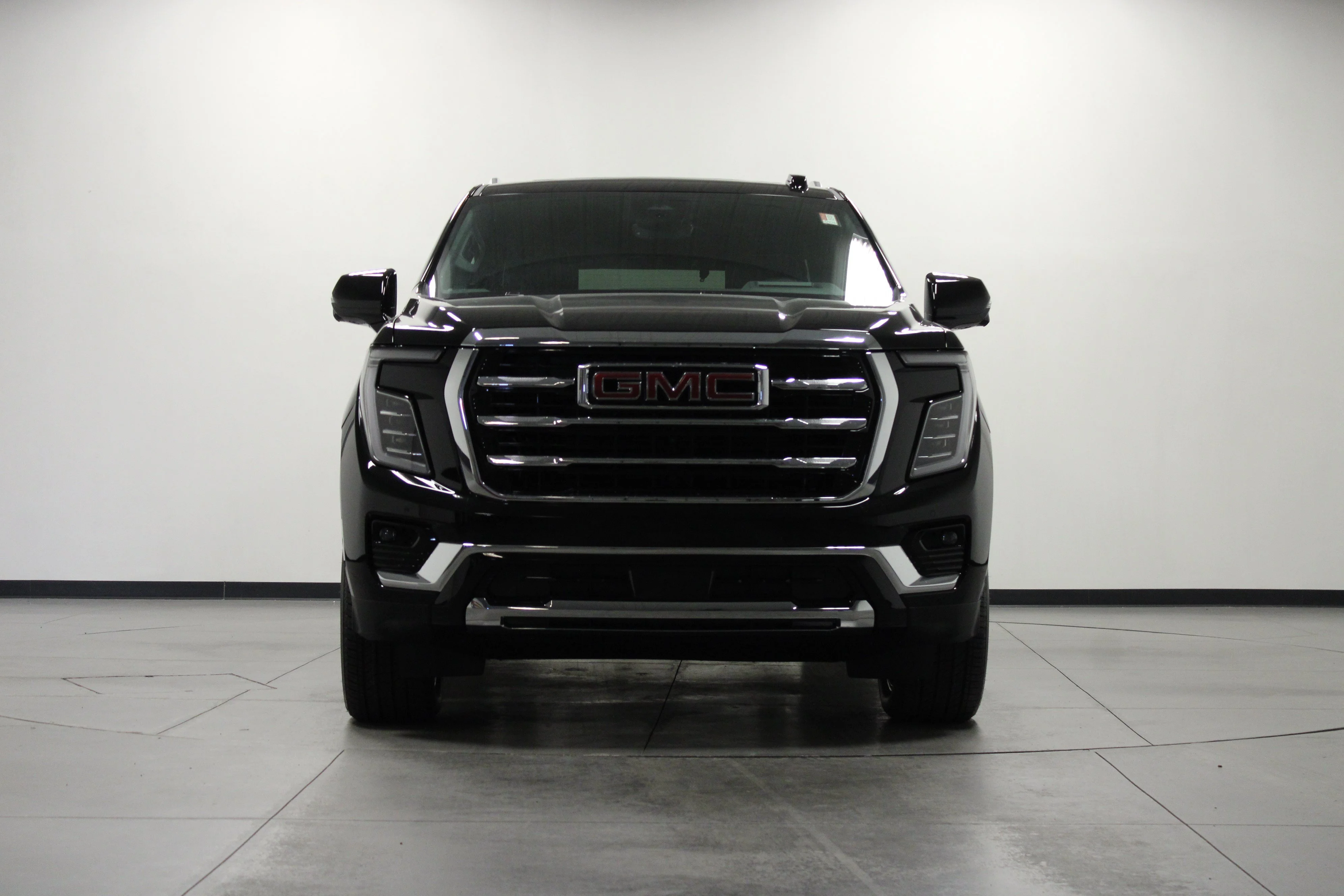 New 2026 Onyx Black GMC Elevation image 9