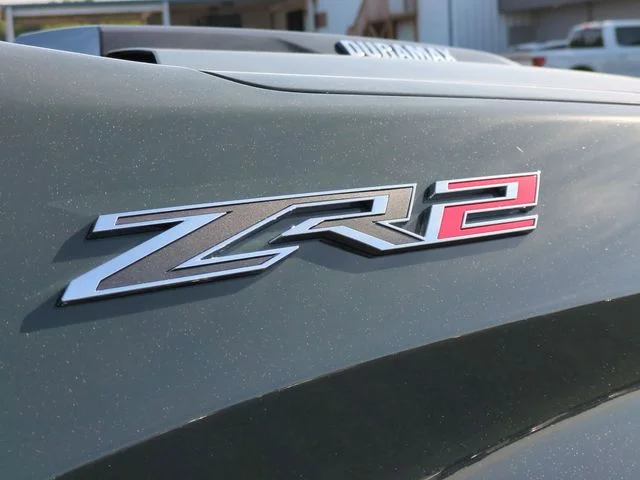 Used 2025 Gray Chevrolet ZR2 image 44