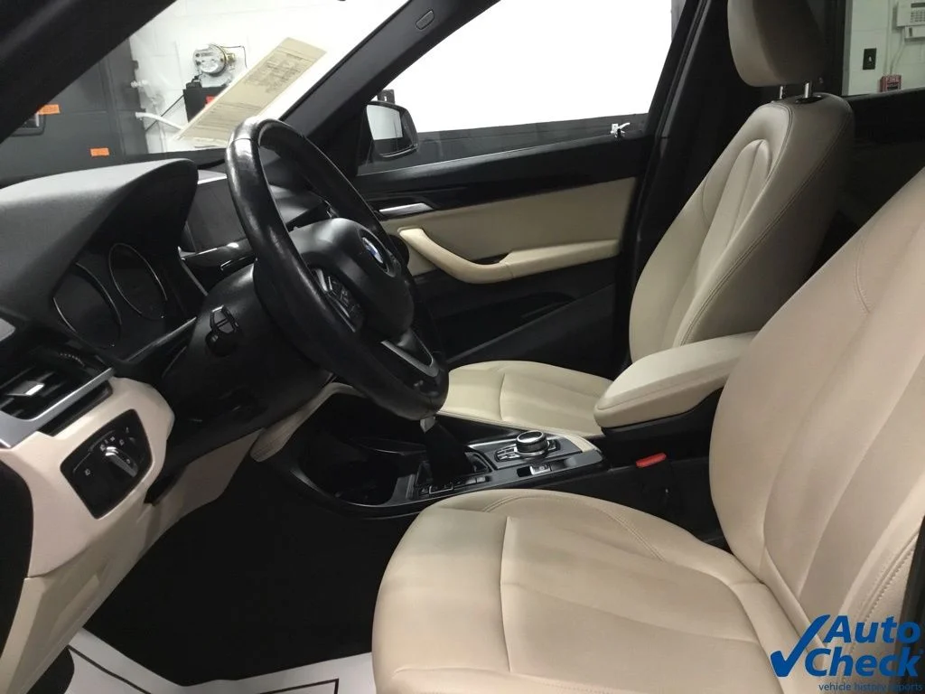 Used 2019 Gray BMW xDrive28i image 25