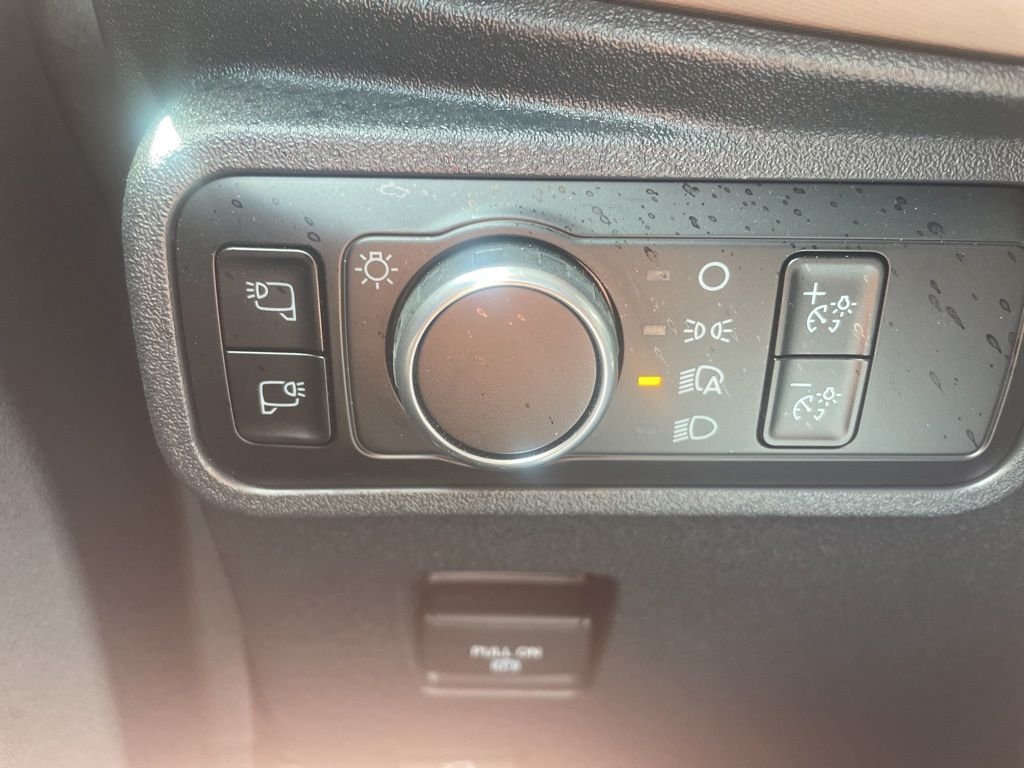 Used 2023 Velocity Blue Metallic Ford Wildtrak image 16