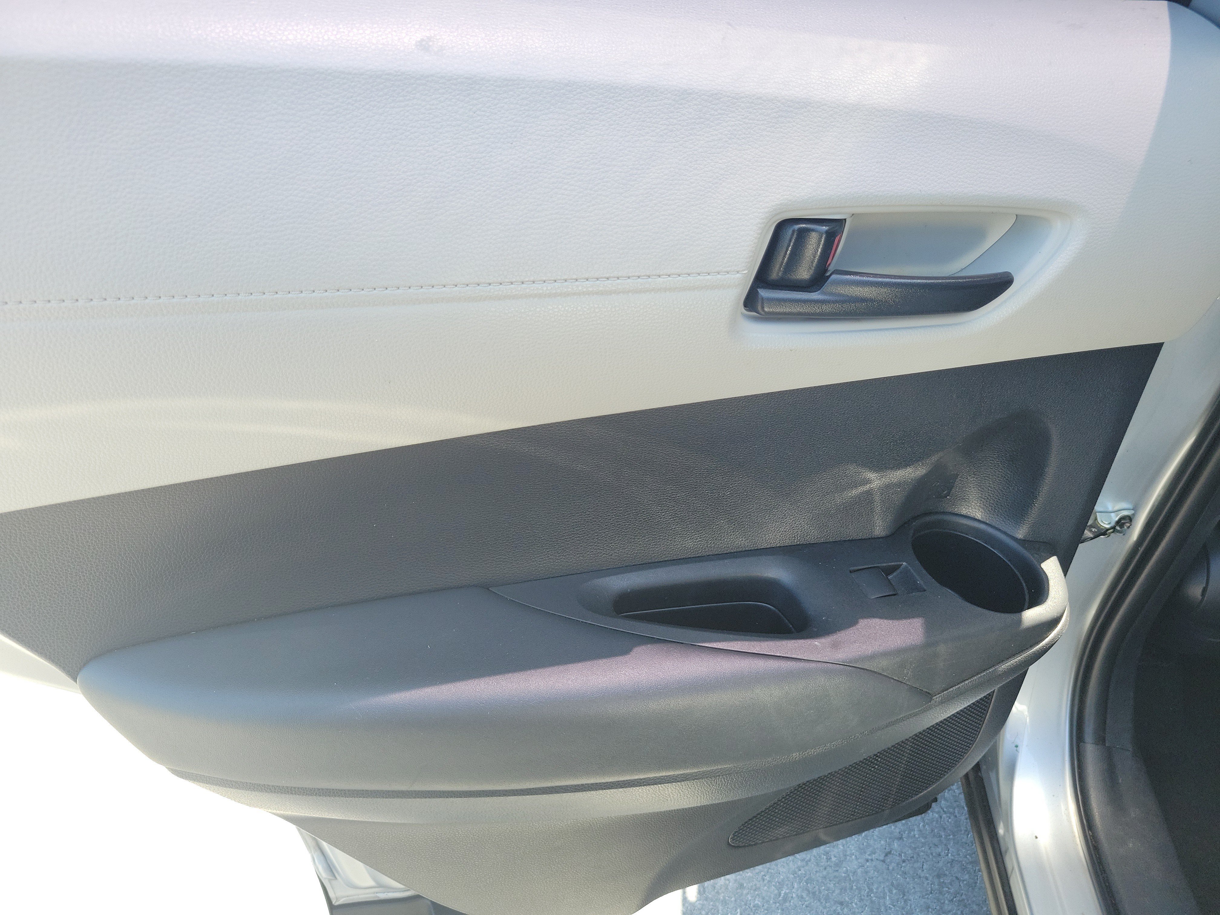 Used 2022 Silver Toyota L image 10