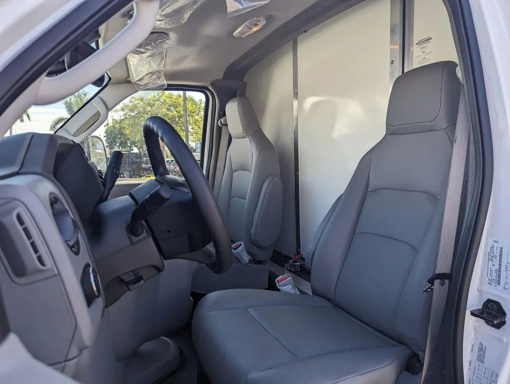 New 2026 Oxford White Ford E-450 DRW image 5