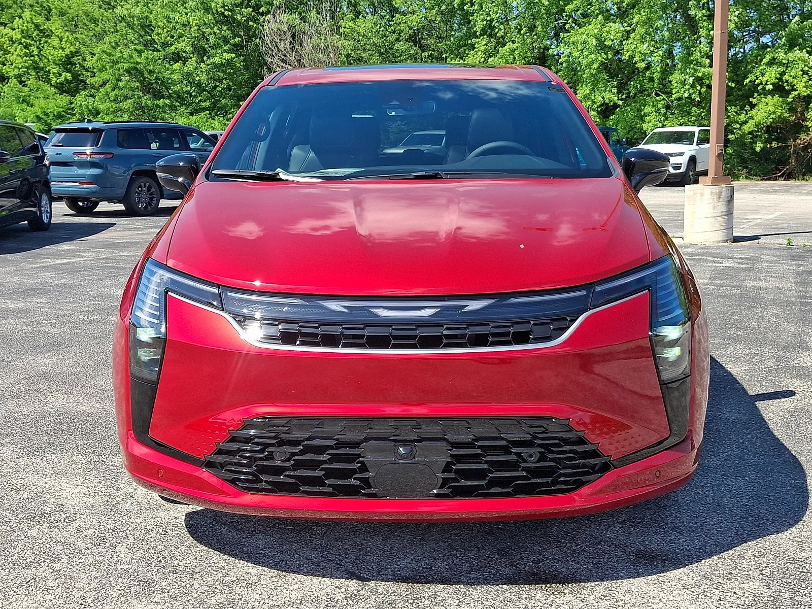 New 2027 Red Hot Pearl-Coat Exterior Paint Chrysler Select image 3