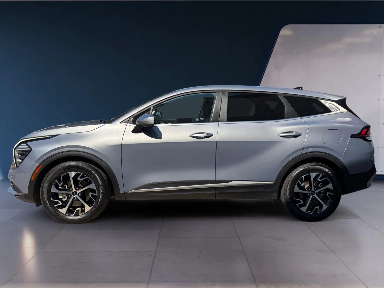 Used 2024 Everlasting Silver Kia EX image 2