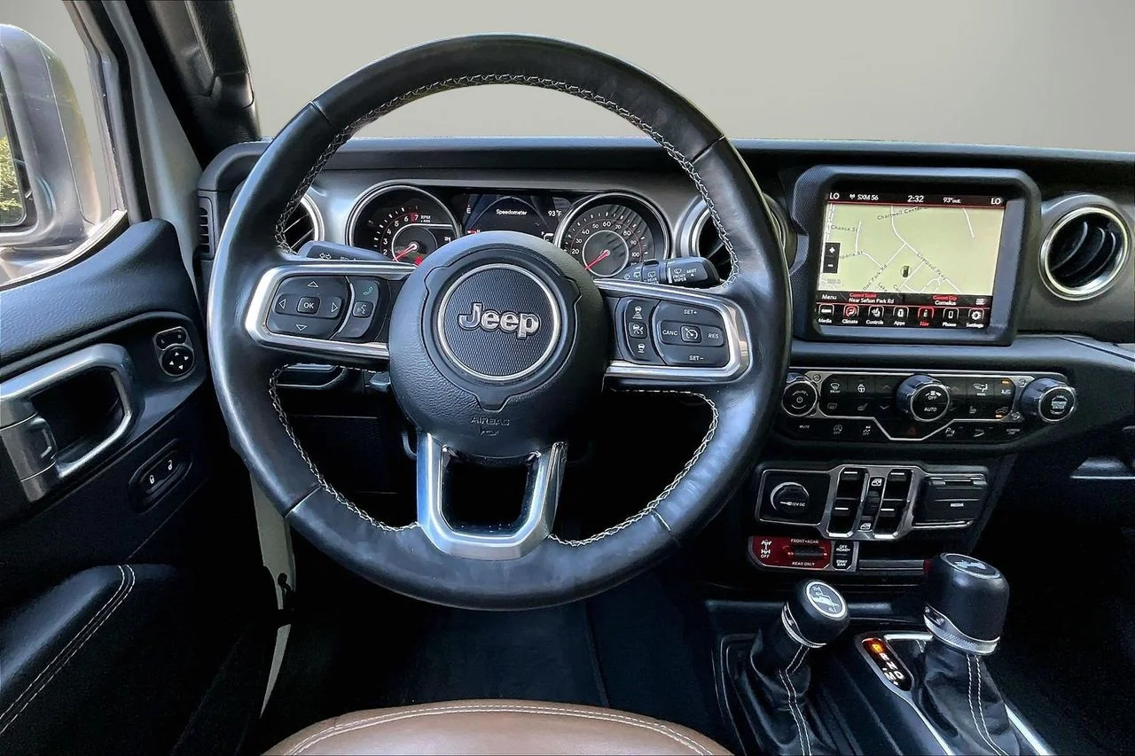 Used 2021 White Jeep Rubicon image 11