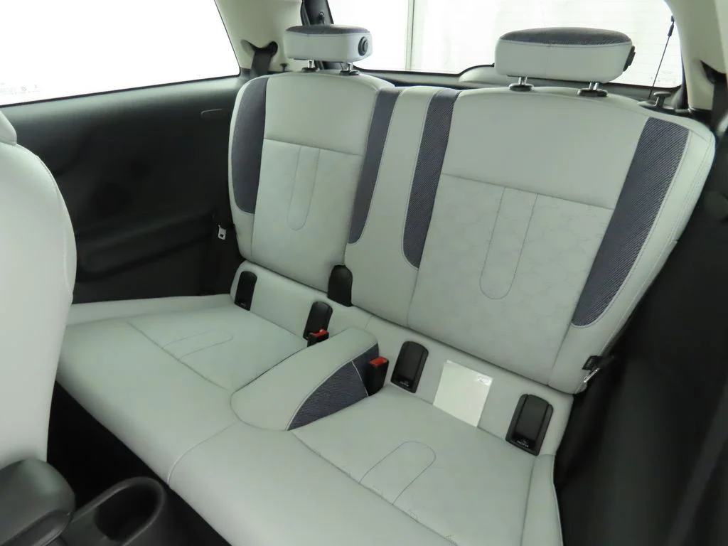 Used 2026 Nanuq White Metallic MINI  image 22