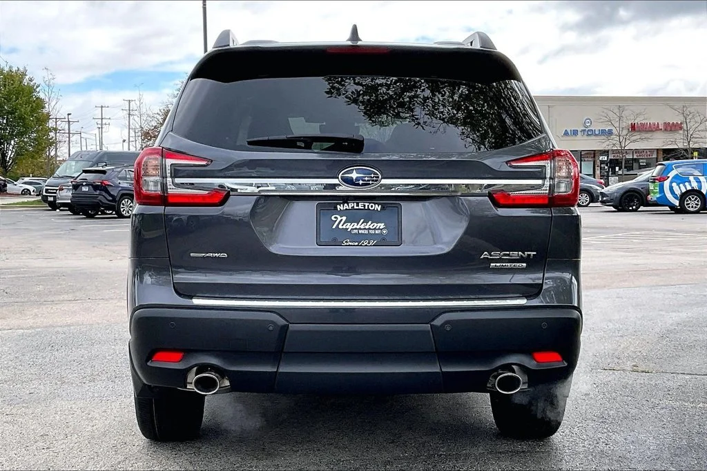 New 2027 MAGNETITE GRAY METALLIC Subaru Limited 7-Passenger image 5