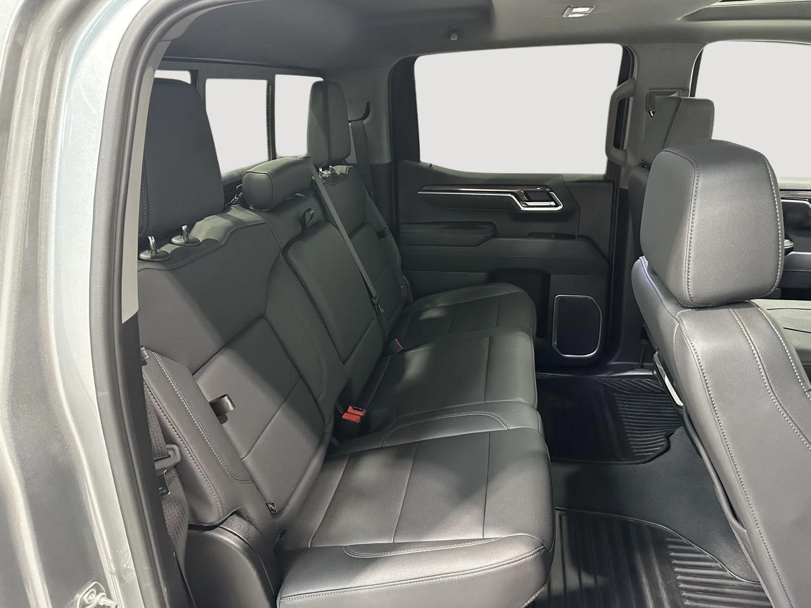 Used 2025 Sterling Gray Metallic Chevrolet LTZ image 26
