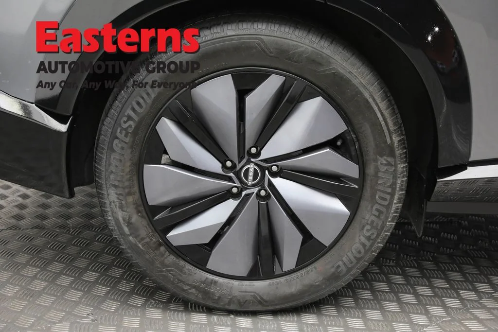 Used 2023 Gray Nissan ENGAGE image 29