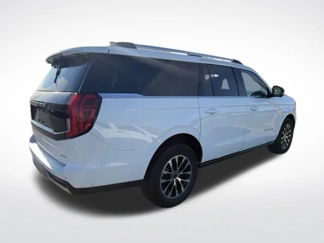 Used 2025 White Ford Platinum image 9