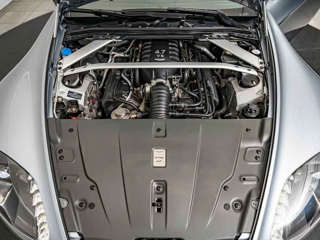Used 2015 Skyfall Silver Aston Martin  image 42