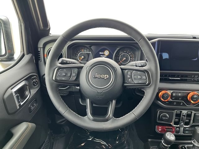 Used 2025 Black Jeep Mojave image 13