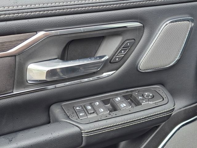 New 2026 Diamond Black Crystal Pearl-Coat Exterior Paint RAM Laramie image 44