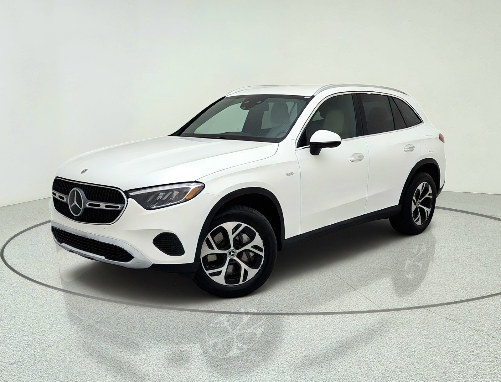 Certified Used 2025 Polar White Mercedes-Benz GLC 350e image 1