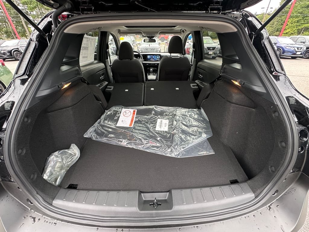 New 2027 Black Nissan  image 24