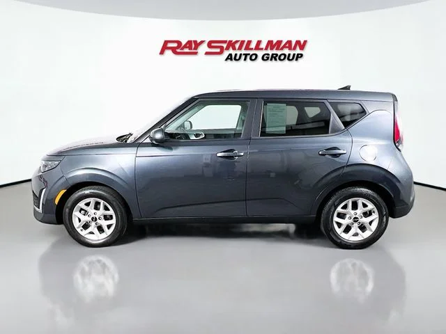 Used 2023 Gray Kia LX image 4