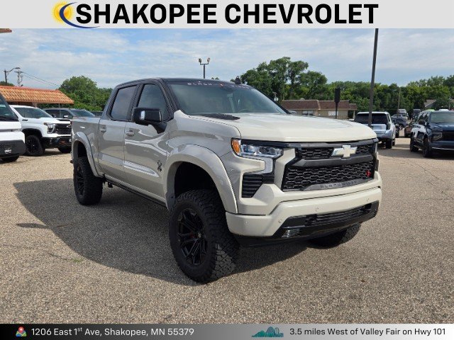 New 2026 White Sands Chevrolet RST (Black Widow Edition)  image 7