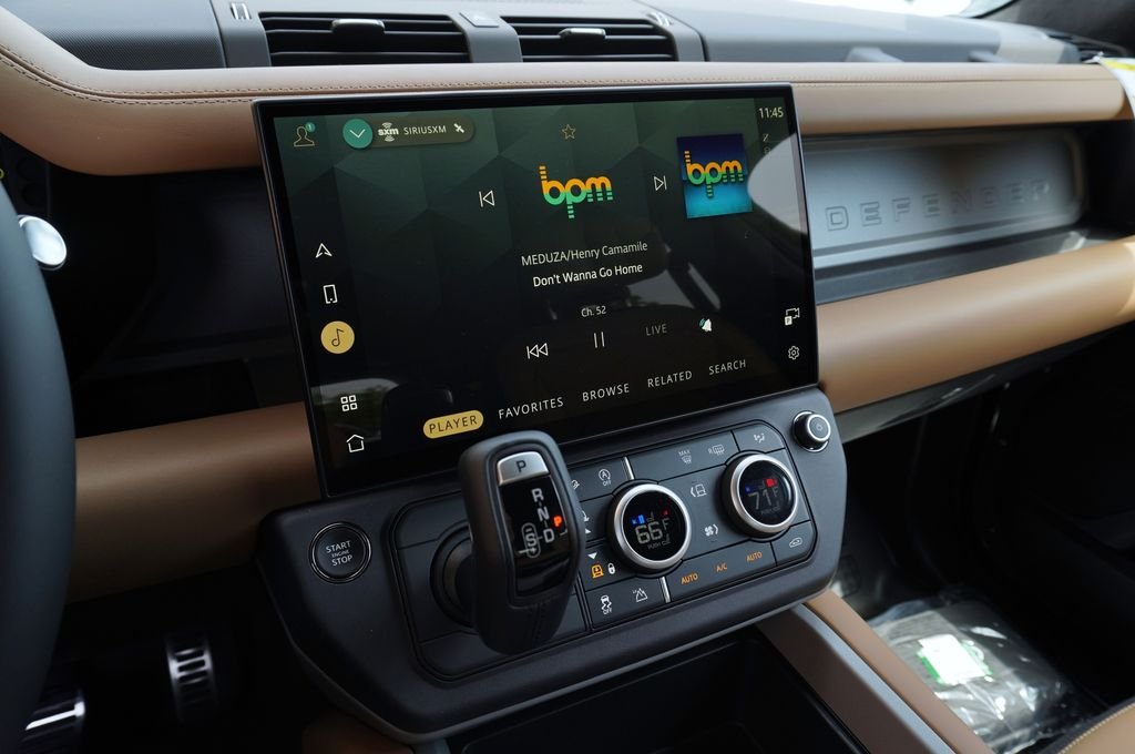 New 2026 Santorini Black Land Rover X image 21
