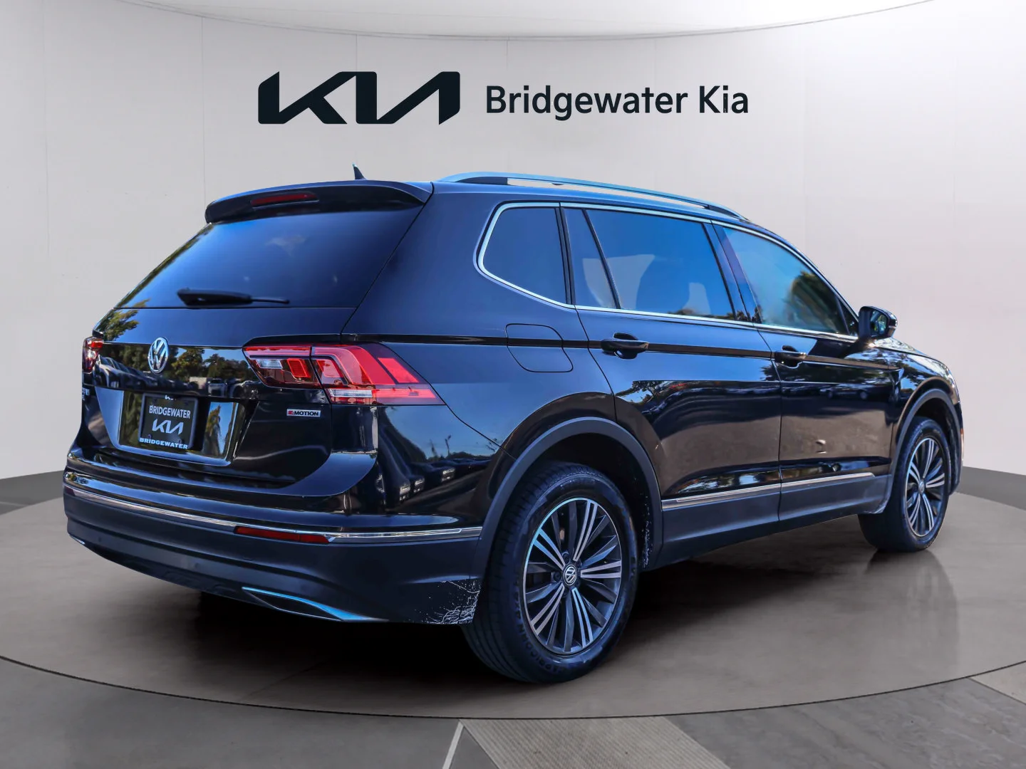 Used 2019  Volkswagen  image 6