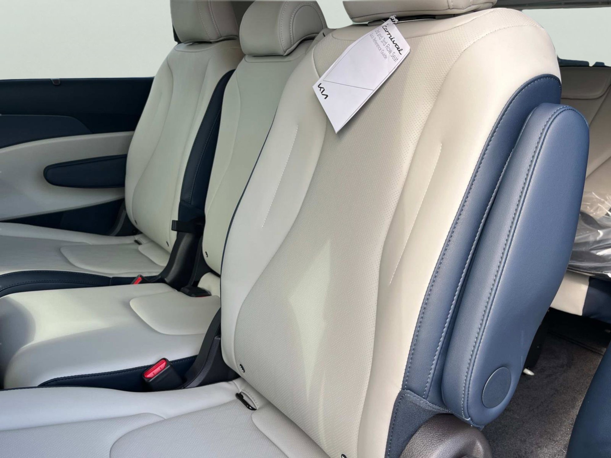 2026 Kia Carnival EX - Photo 20