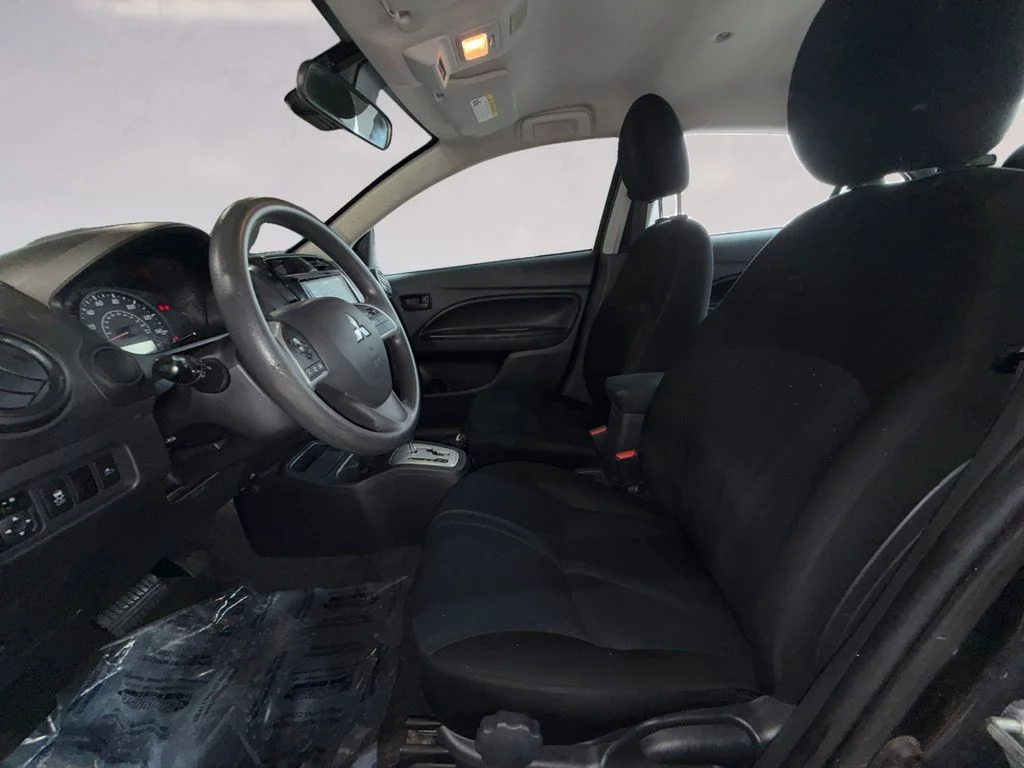 Used 2024  Mitsubishi  image 10