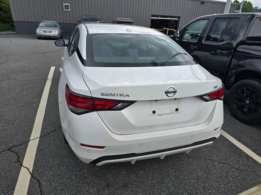 Used 2021 White Nissan SV image 9