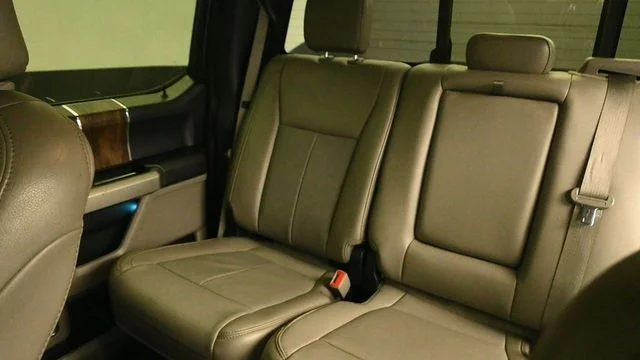 Used 2020 Magnetic Ford Lariat image 22