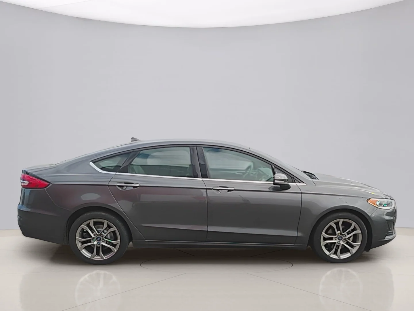 Used 2020 Gray Ford SEL image 6