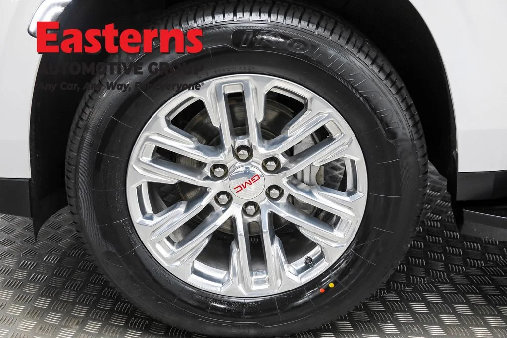 Used 2023 White GMC SLT image 35