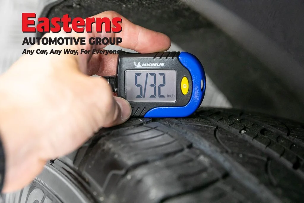 Used 2023 Black Ford SE image 28