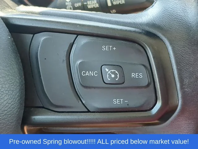 Used 2018 White Jeep Unlimited Sport S image 25