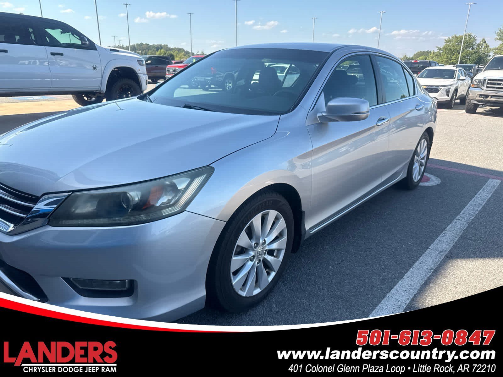 Used 2013 Alabaster Silver Metallic Honda EX image 1