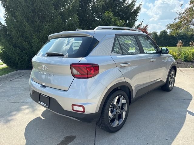 New 2025 Shimmering Silver Hyundai SEL image 6